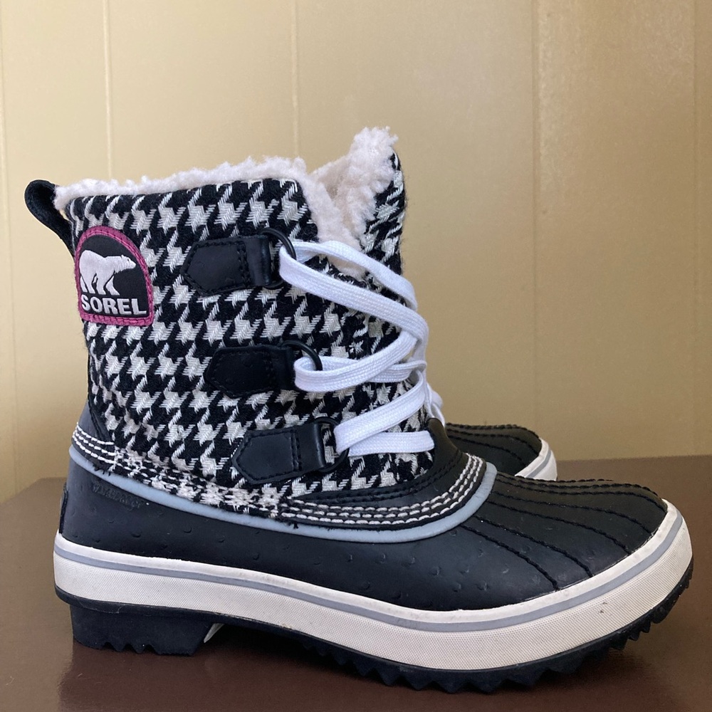 Sorel Waterproof Sherpa lined boots